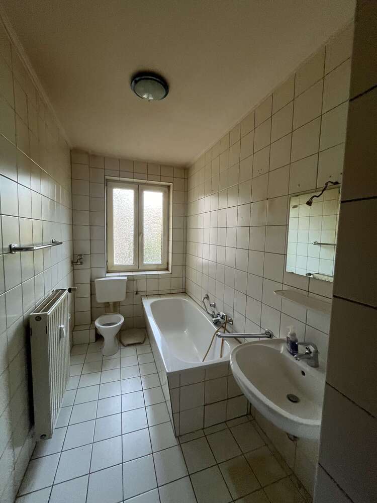 Wohnung zum Mieten in Oberhausen 350 € 56.81 m²