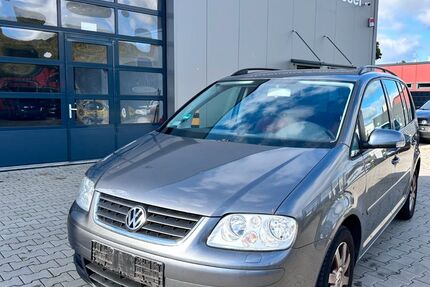 VW Touran 185.273 km 2.499 &euro; Oberhausen 46145