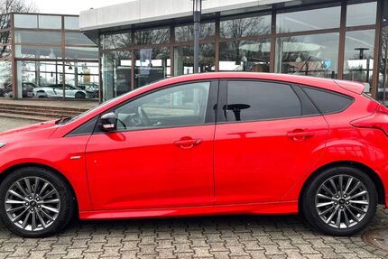 Ford Focus 111.209 km 11.300 &euro; Marl 45768