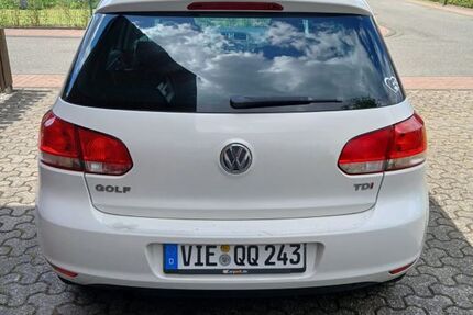 VW Golf 130.000 km 6.499 &euro; Kamp-Lintfort 47475