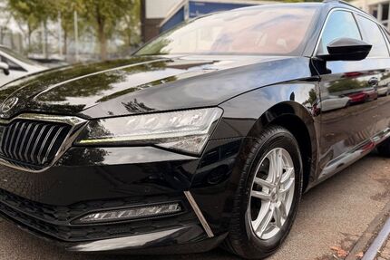 Skoda Superb 105.689 km 14.999 € Düsseldorf 40233