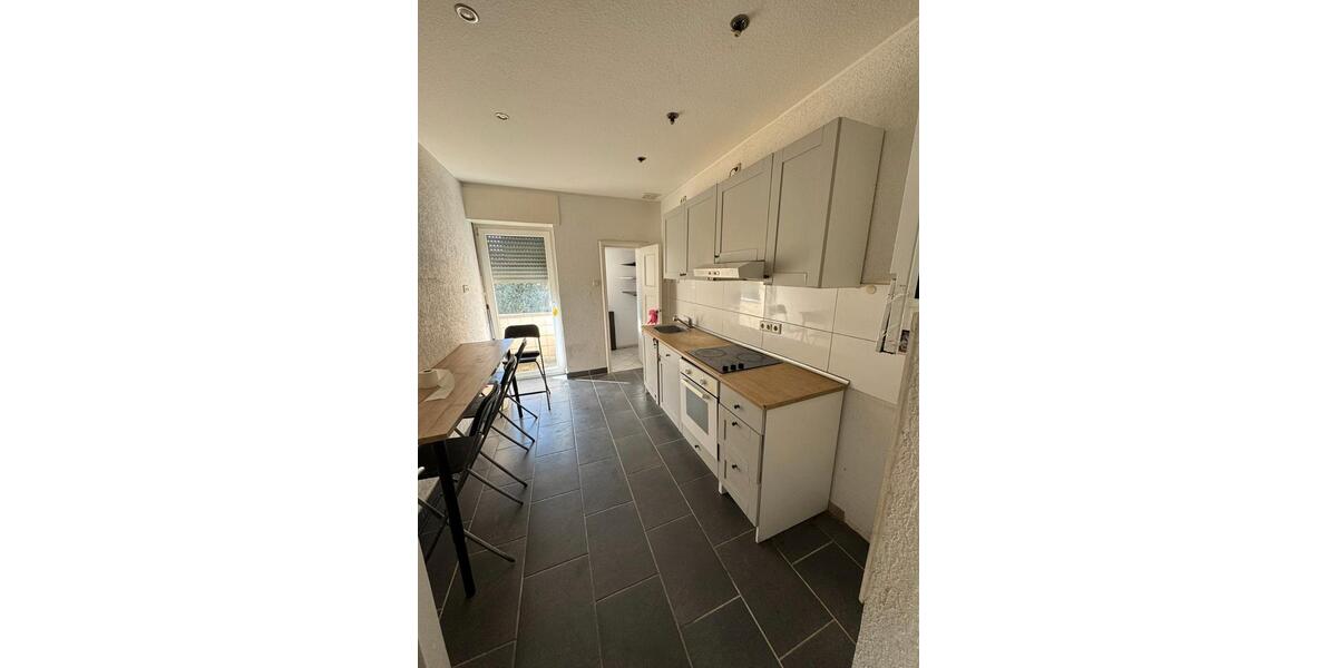 Etagenwohnung Duisburg Beeck - 5 Zimmer, 111 m&sup2;, 800&euro; | Angebot:26096473