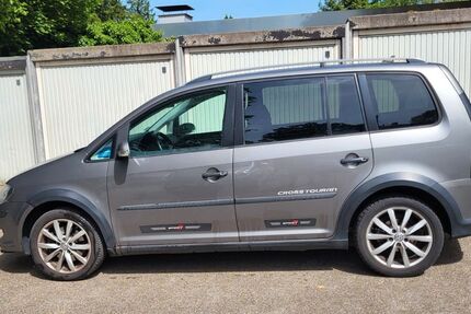 VW Touran 259.000 km 2.400 &euro; Bochum 44805