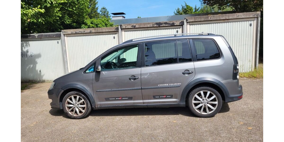 VW Touran 259.000 km 2.400 &euro; Bochum 44805
