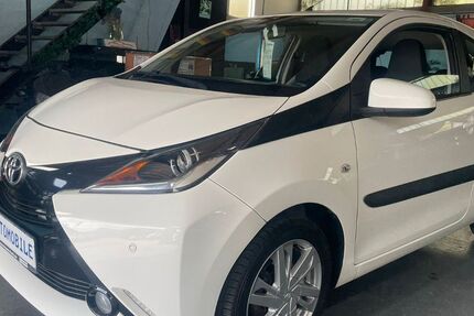 Toyota Aygo (X) 81.000 km 6.990 &euro; Bottrop 46238