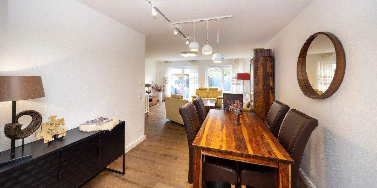 Reiheneckhaus mit 5 Zimmern und Garten in familienfreundlicher Lage von Osterath 5 zimmer