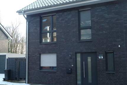 *Eine Oase zum Wohlfühlen* - Großzügige Doppelhaushälfte mit Terrasse, Garten und Garage in HER-Baukau 5 zimmer