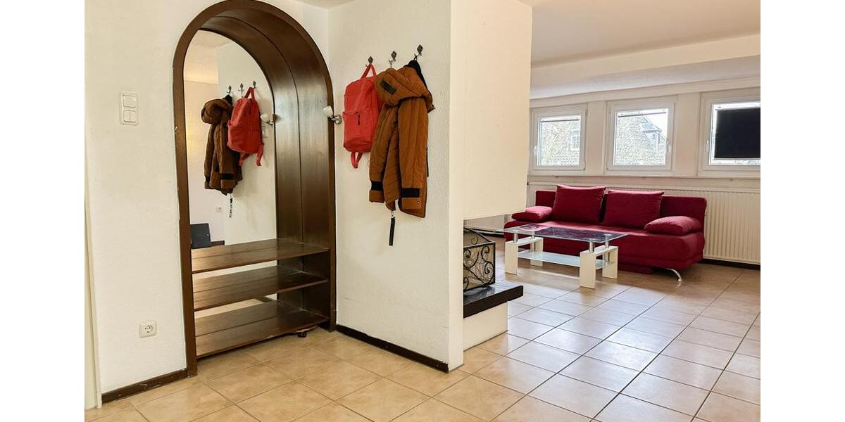 Dachgeschoßwohnung Bochum Wiemelhausen - 2.5 Zimmer, 60 m&sup2;, 540&euro; | Angebot:25220406