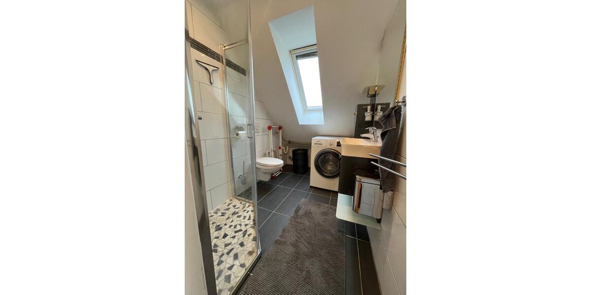 Dachgeschoßwohnung Mettmann - 2 Zimmer, 56 m&sup2;, 995&euro; | Angebot:26330106