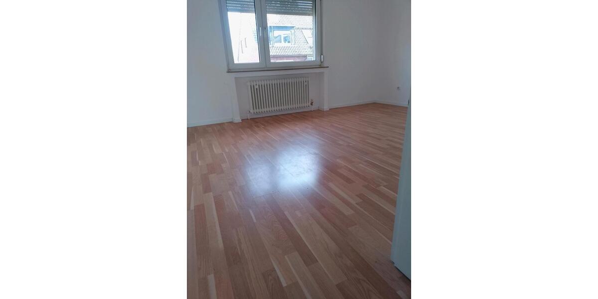 Etagenwohnung Oberhausen Biefang - 4 Zimmer, 98 m&sup2;, 860&euro; | Angebot:25421913