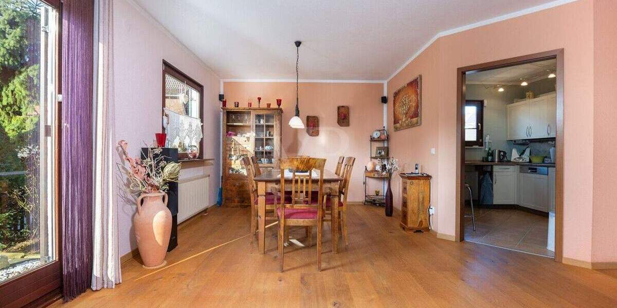 Einfamilienhaus Velbert Mitte - 4 Zimmer, 118 m&sup2;, 469.000&euro; | Angebot:24724074