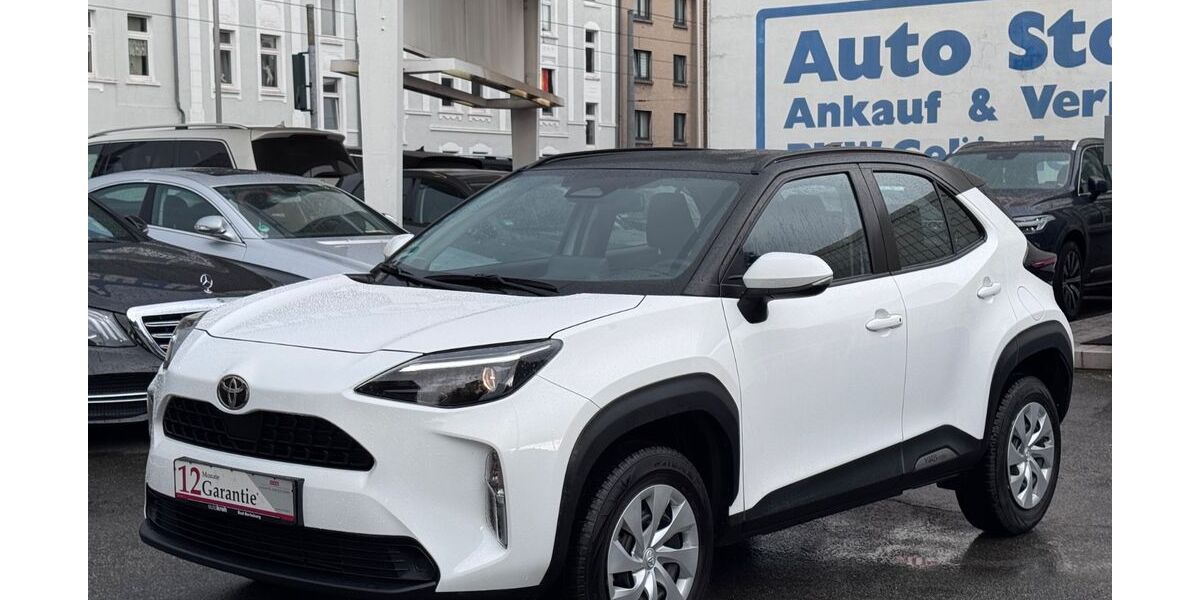Toyota Yaris 23.057 km 21.850 &euro; Oberhausen 46045