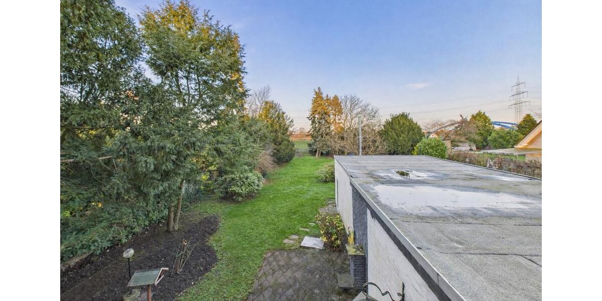 Doppelhaushälfte Dinslaken - 4 Zimmer, 160 m&sup2;, 1.900&euro; | Angebot:25539481