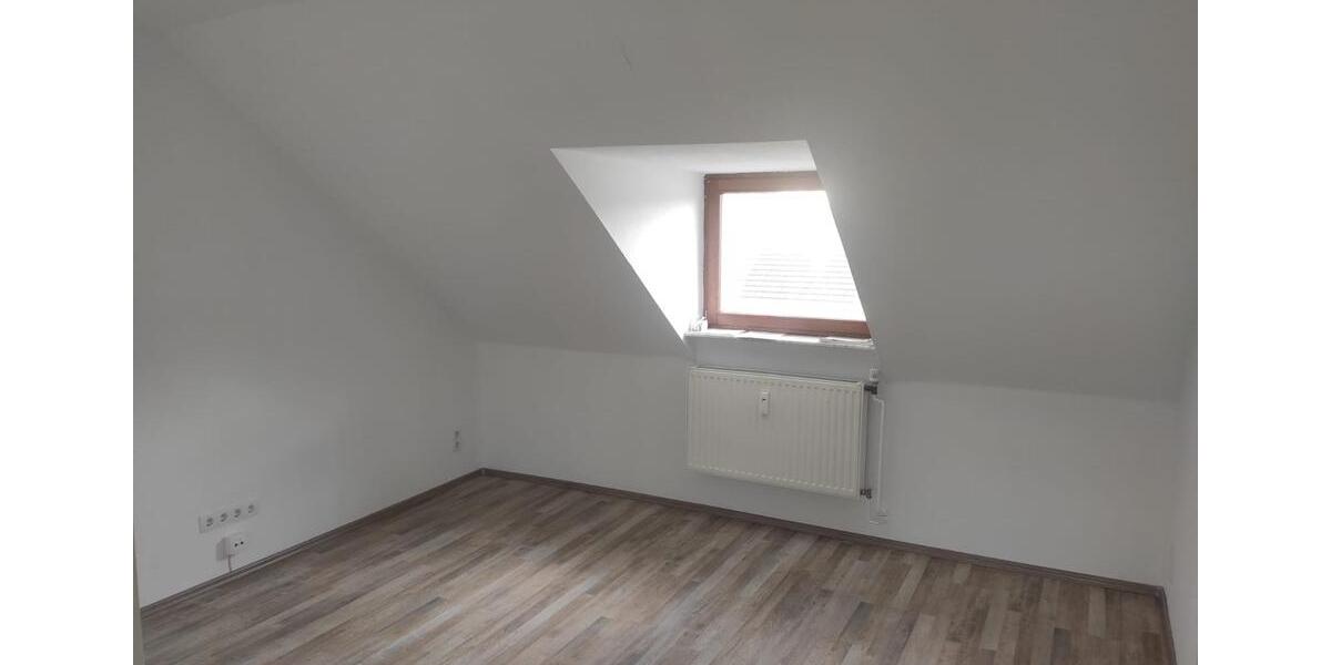 Gemütliche Dachgeschosswohnung 2.5 zimmer