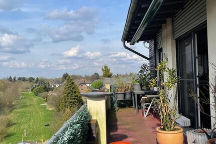 seniorengerechte, lichtdurchflutete Penthouse-Wohnung über den Dä 5 zimmer