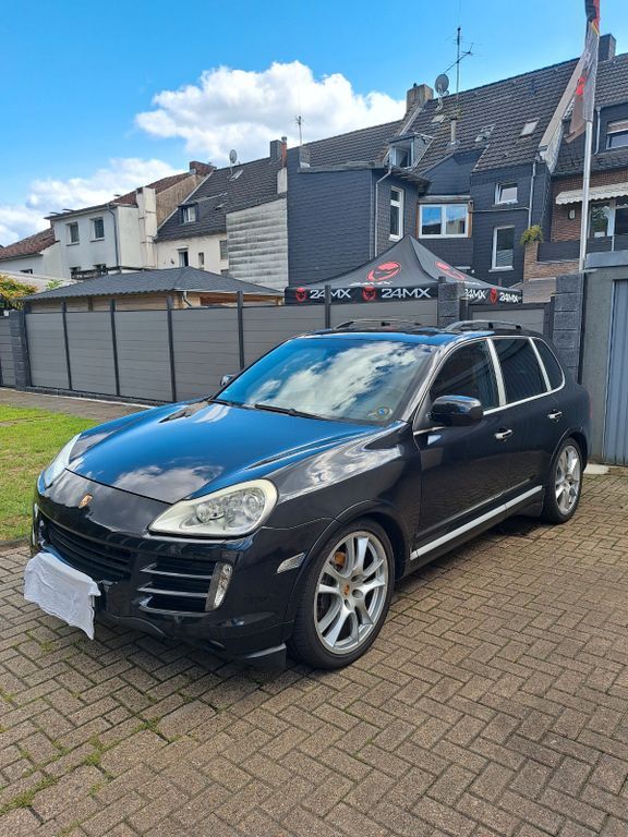 Porsche Cayenne 147.200 km 14.500 € Duisburg 47179