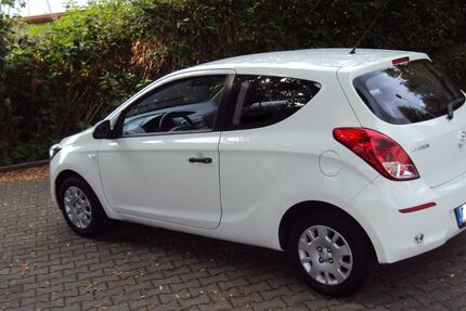 Hyundai i20 94.000 km 3.999 &euro; Herne 44629