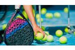 Halle, einzigartige Sport und Event-Arena, Padel Tennis zimmer