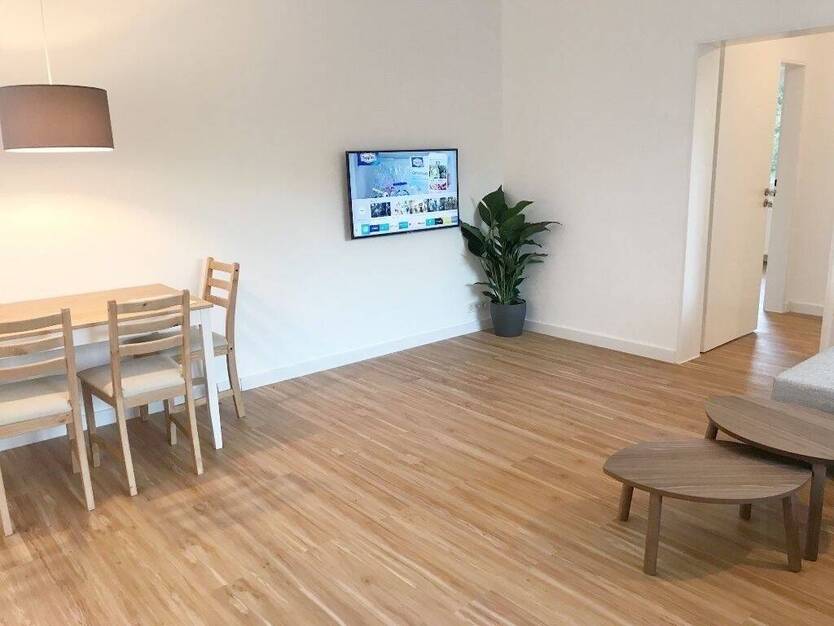Ruhige 5-Zimmer-Wohnung in Düsseldorf-Ludenberg mit moderner Einbauküche - in direkte Waldlage! 5 zimmer