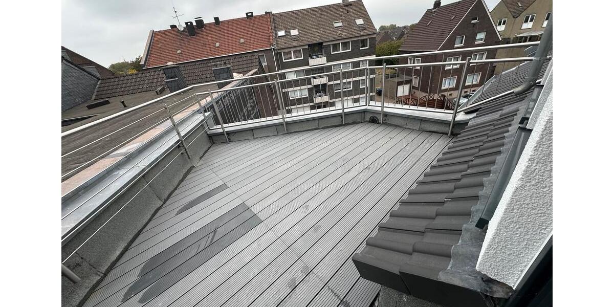 Dachgeschoßwohnung Duisburg Mittelmeiderich - 3 Zimmer, 65 m&sup2;, 750&euro; | Angebot:25596604