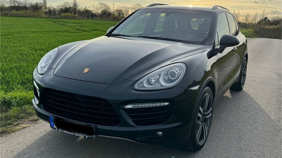 Porsche Cayenne 322.666 km 15.500 € Düsseldorf 40489