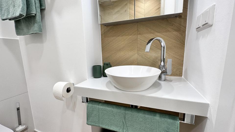 Etagenwohnung Düsseldorf Oberbilk - 2 Zimmer, 40 m&sup2;, 990&euro; | Angebot:25349472