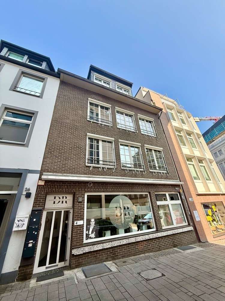Haus zum Kaufen in Düsseldorf Altstadt 3.950.000 € 100 m²