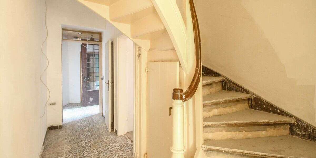 Haus zum Kaufen in Tönisvorst 225.000 € 150.17 m² 7 zimmer