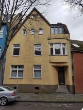 Mehrfamilienhaus