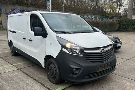 Opel Vivaro 166.000 km 8.390 &euro; Essen 45356