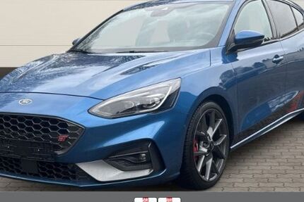 Ford Focus 50.791 km 24.450 &euro; Bottrop 46240