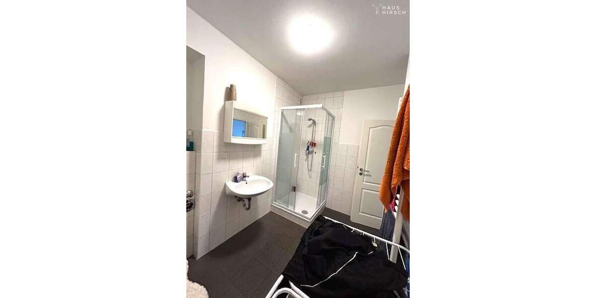 Mehrfamilienhaus mit 5 Stellplätzen und großem Grundstück mit Carport 1 zimmer