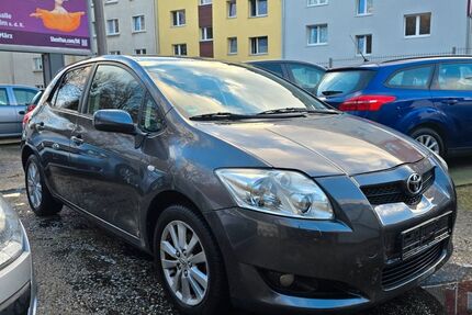 Toyota Auris 124.000 km 6.999 &euro; Essen 45144