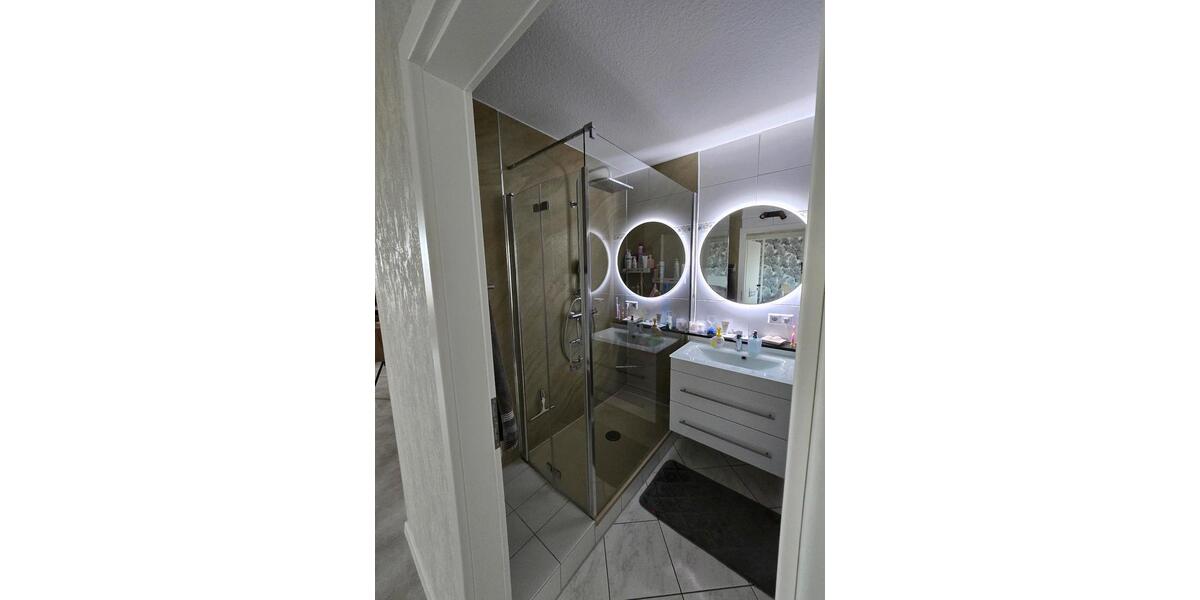 Etagenwohnung Ratingen Tiefenbroich - 3 Zimmer, 92 m&sup2;, 320.000&euro; | Angebot:24867582