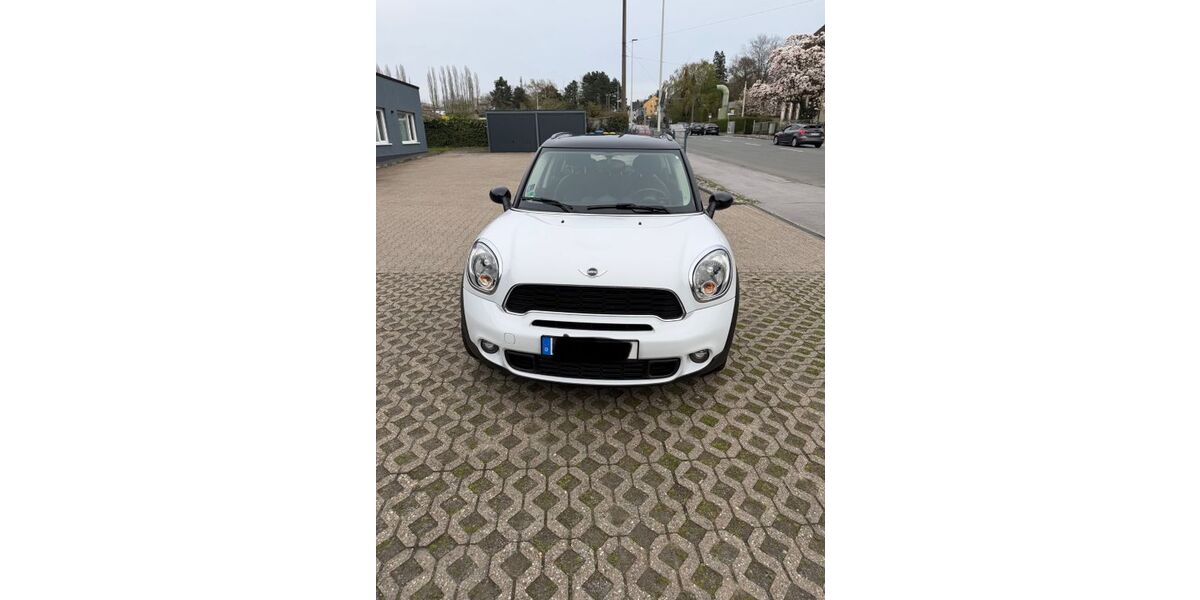 Mini Countryman S (Cooper) 145.300 km 5.800 &euro; Düsseldorf 40627