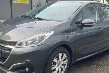 Peugeot 208 165.022 km 2.370 € Moers 47445