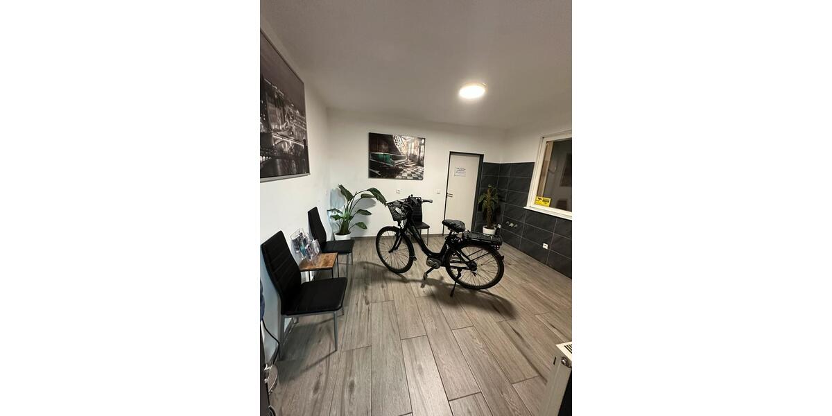 Gewerbeobjekt Düsseldorf Niederkassel - 2.490&euro; | Angebot:26093012