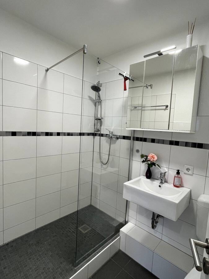 Modernes Apartment mit Loggia, EBK und Aufzug in Moers-Vinn