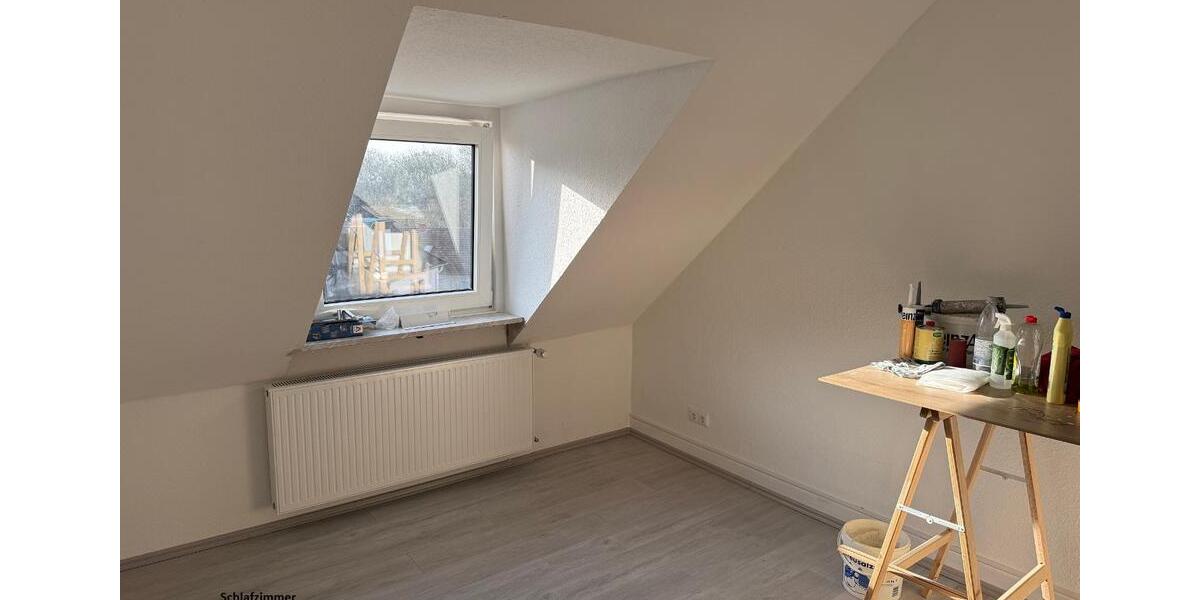Dachgeschoßwohnung Gelsenkirchen Gelsenkirchen-Mitte - 3 Zimmer, 69 m&sup2;, 490&euro; | Angebot:25613714