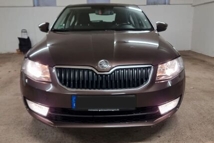 Skoda Octavia 151.000 km 9.160 &euro; Düsseldorf 40474