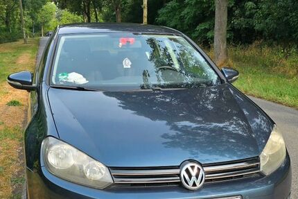 VW Golf 182.000 km 4.800 &euro; Duisburg 47229