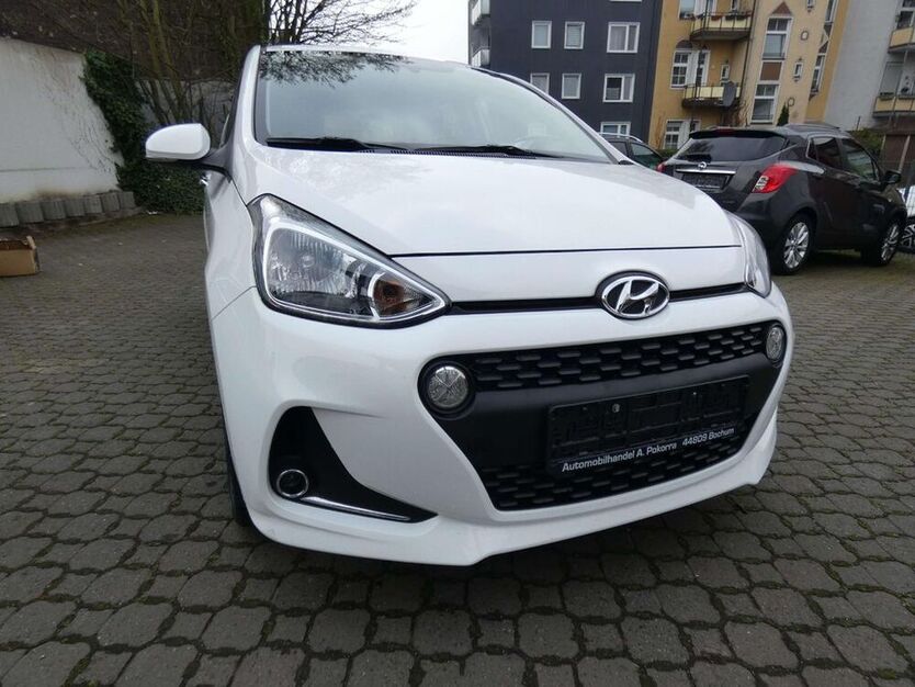 i10