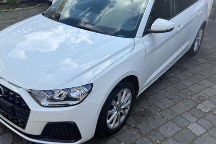 Audi A1 161.221 km 10.300 &euro; Neukirchen-Vluyn 47506