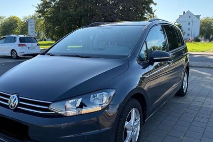 VW Touran 94.200 km 15.299 € Meerbusch 40667