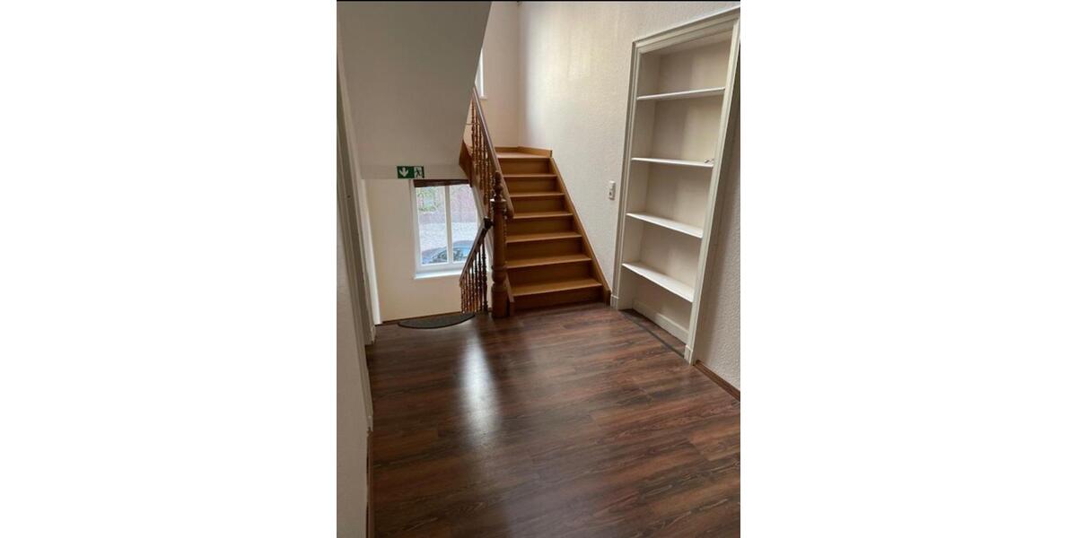 Schicke Bürofläche Praxis Fläche im 1 0G zimmer