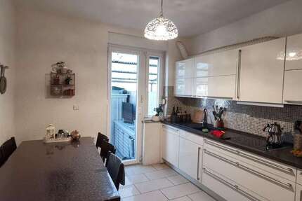 Wohnung zum Kaufen in Duisburg 207.500 € 116 m² 4 zimmer