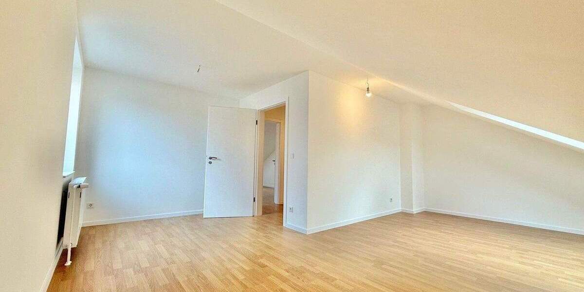 Doppelhaushälfte Düsseldorf Kaiserswerth - 8 Zimmer, 213 m&sup2;, 1.680.000&euro; | Angebot:25271300