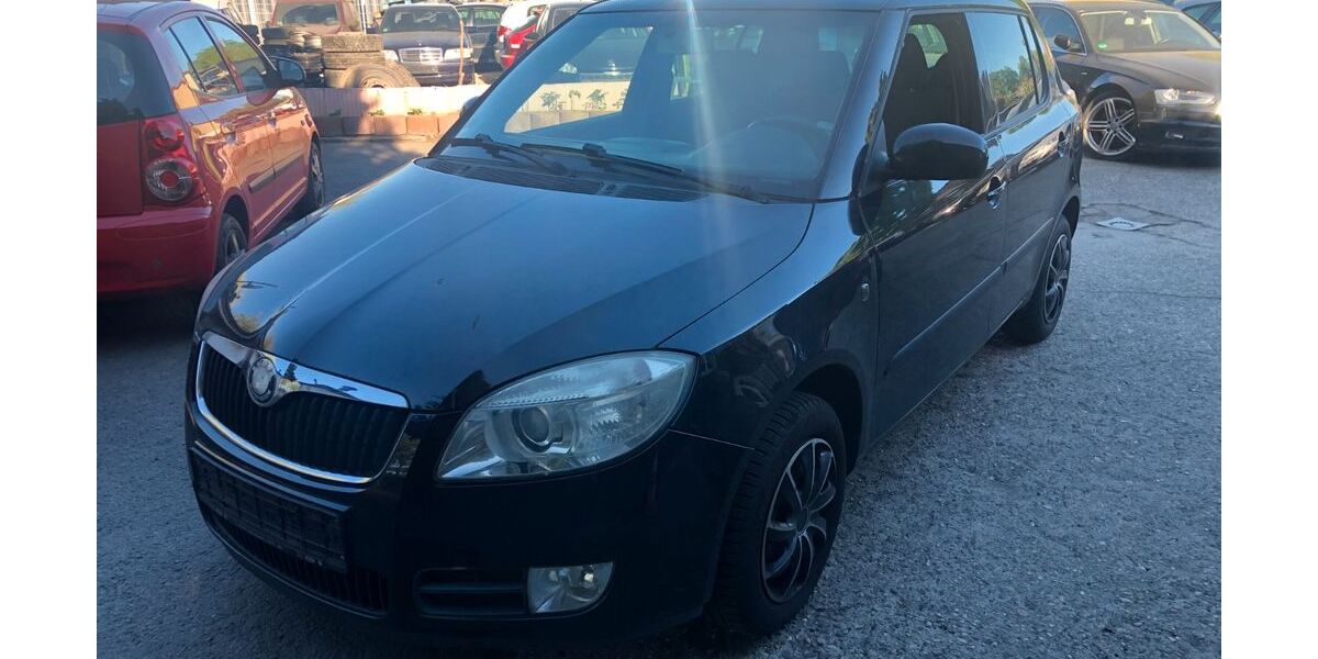 Skoda Fabia 203.458 km 1.690 &euro; Düsseldorf 40231