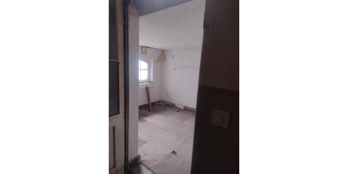 Mehrfamilienhaus, Wohnhaus Duisburg Hamborn - 12 Zimmer, 242 m&sup2;, 266.000&euro; | Angebot:27163328