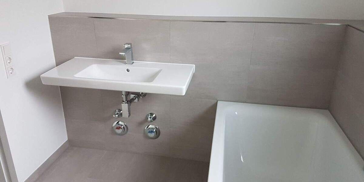 MODERNE HOCHWERTIG AUSGESTATTETE 3-ZIMMER-WOHNUNG MIT TERRASSE! 3 zimmer